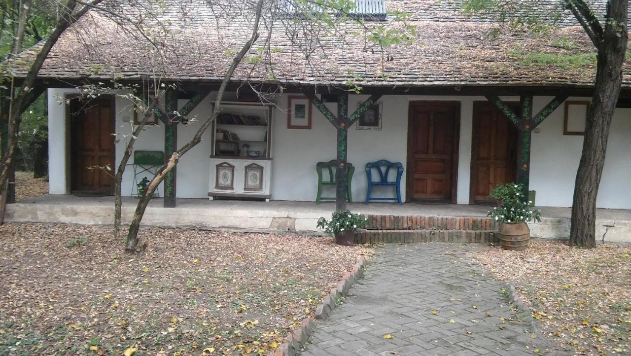 Hotel Salas 137 Cenej Exteriér fotografie